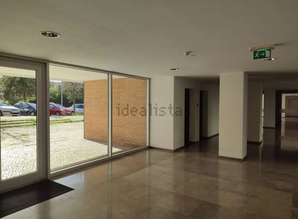 Alugo / Arrendo quarto em Alta de Lisboa