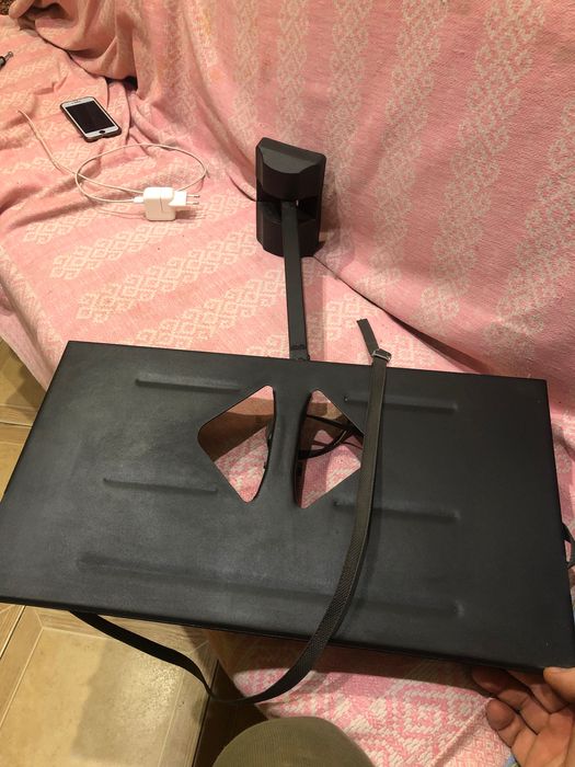 Продам полку , подставку под телевизор настенная