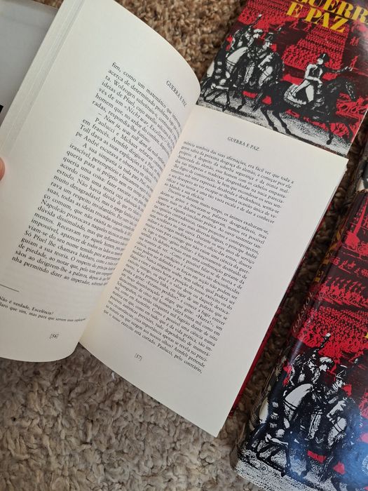 Guerra e Paz de Leon Tolstoi completo quatro volumes