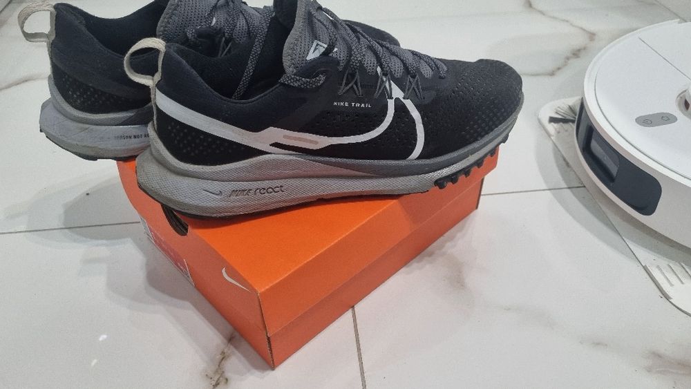 Buty Nike pegasus trial 4. R44.