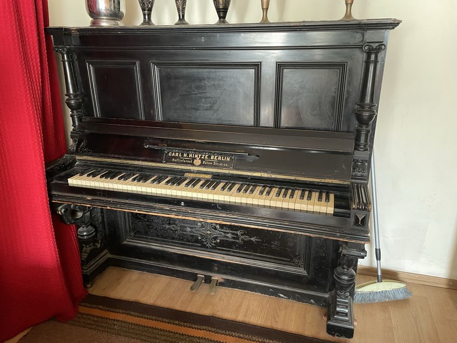 Pianino zabytkowe