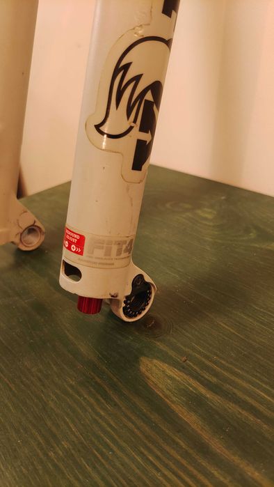 Fox 32 120mm Boost 1678g stan idealny