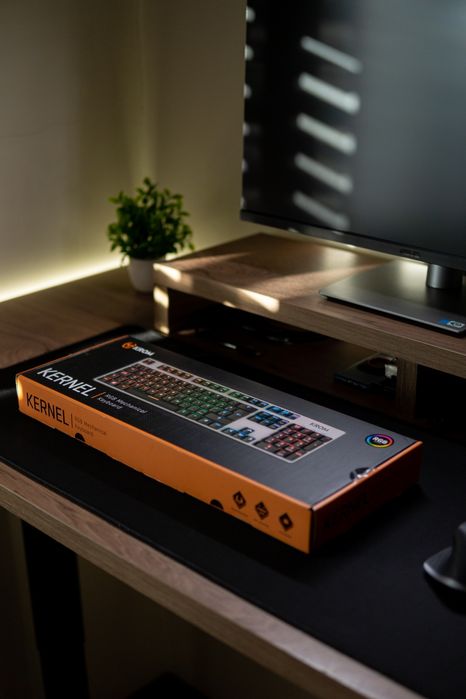 Teclado Mecânico KROM Kernel (Switches Vermelhos) - Como Novo64283792129281120