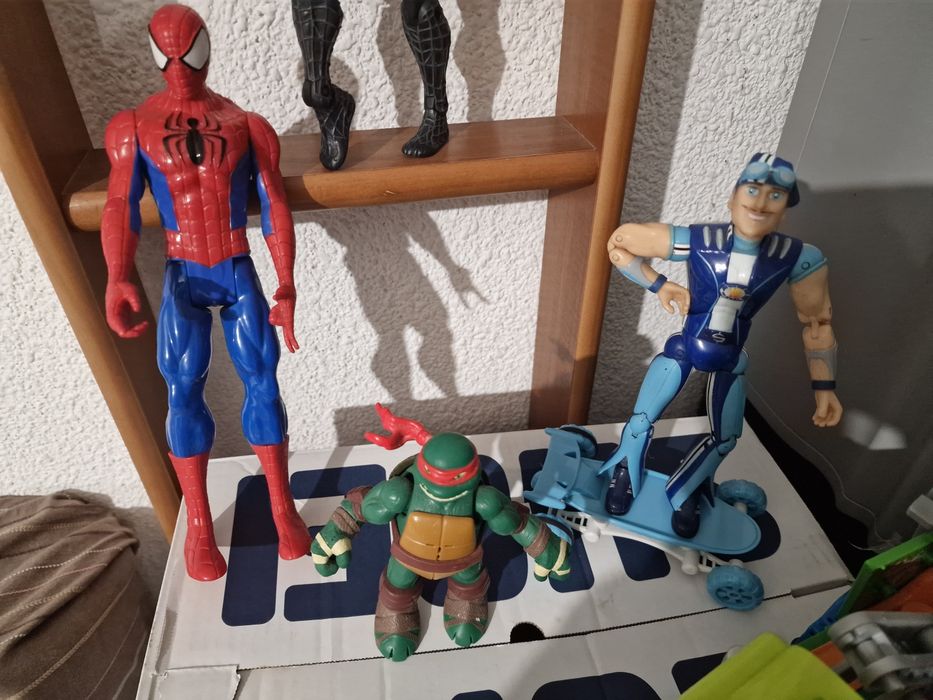 Various Action Figures64738431296643120
