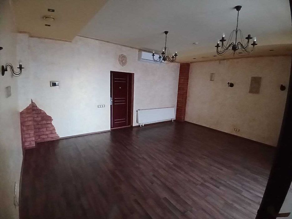 PA S4 Сдам помещение с ремонтом в Центре ул. Бакулина