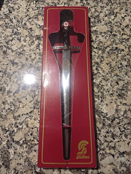 Abre cartas cruzados