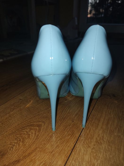 Nowe błękitne szpilki rozmiar 39 Seastar