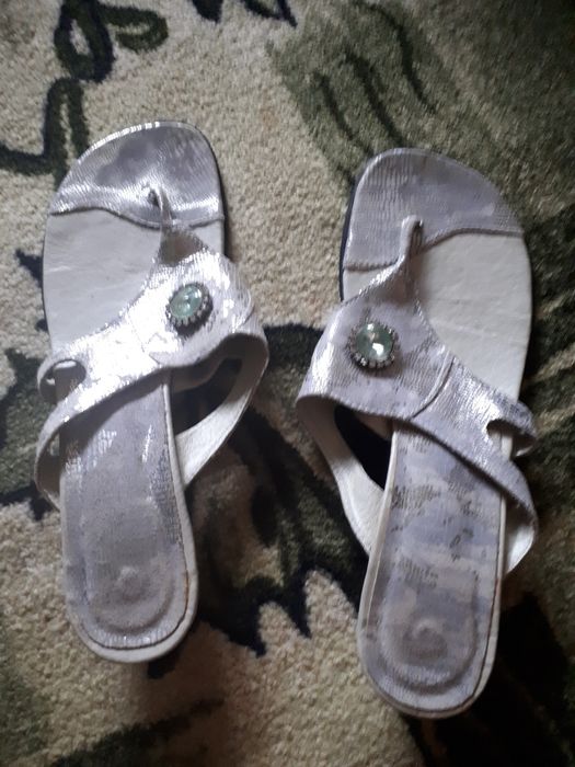 Шлепки бесплатно