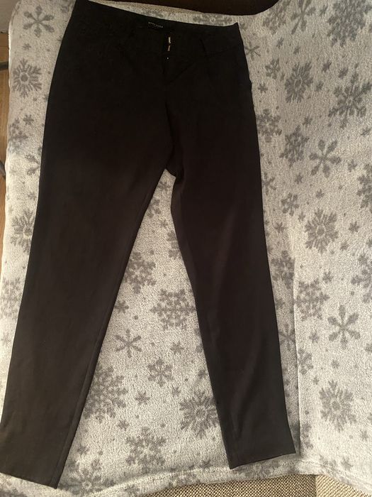 Sprzedam spodnie klasyczne eleganckie