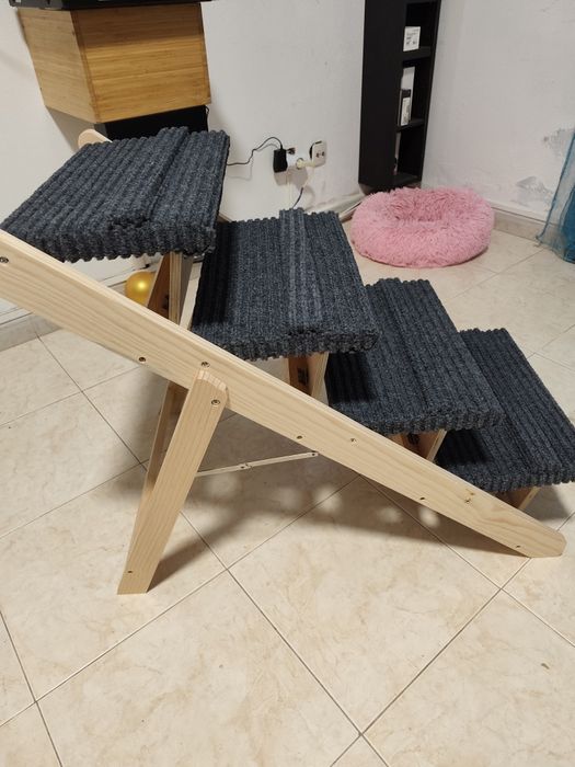 Escada  ou rampa para animais