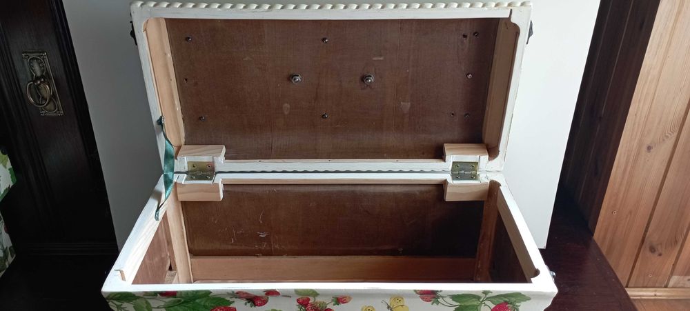 Kufer drewniany skrzynka vintage gęsi truskawki kuchnia rustykalna