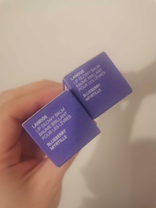 2 balsamy do ust Laneige blueberry