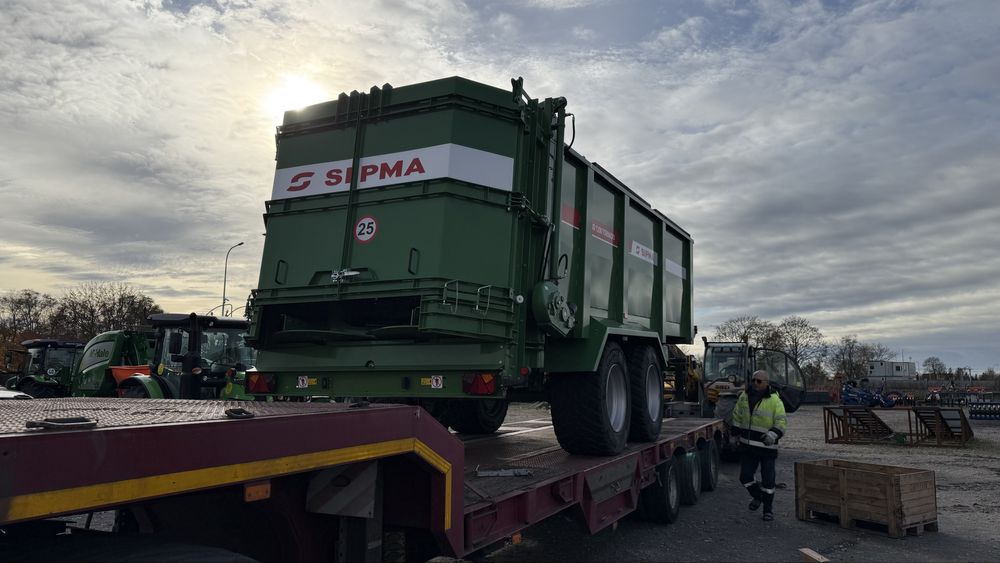 Rozrzutnik obornika SIPMA TORNADO 12 ton Tajfun - PROMOCJA CENOWA