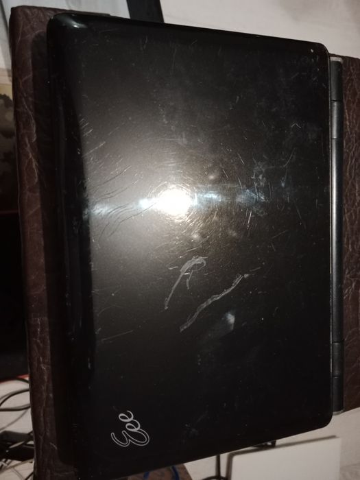 Продам нетбук Asus