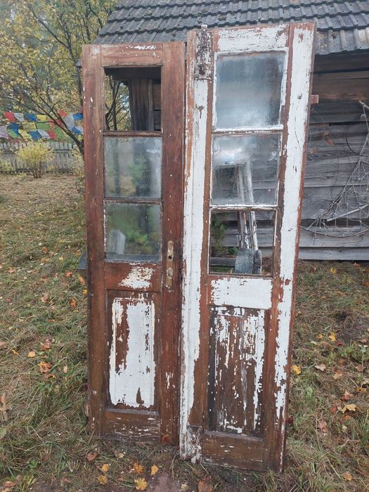 Stare podwójne drzwi