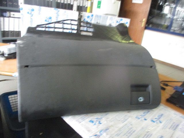 Porta luvas AUDI A4 (8D2, B5)