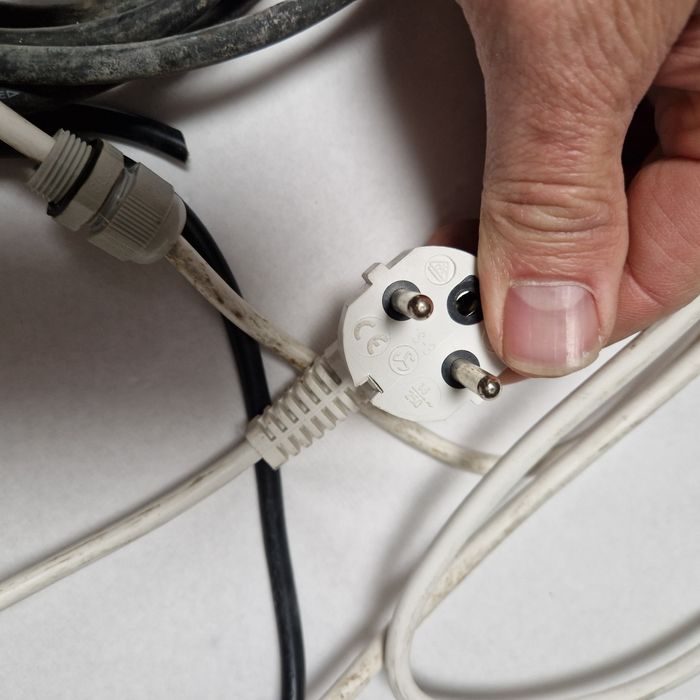 Przewód kabel że wtyczka z uziemieniem i bez