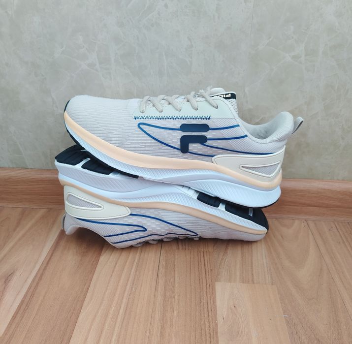 FILA-стильні жіночі кросівки,38,5р