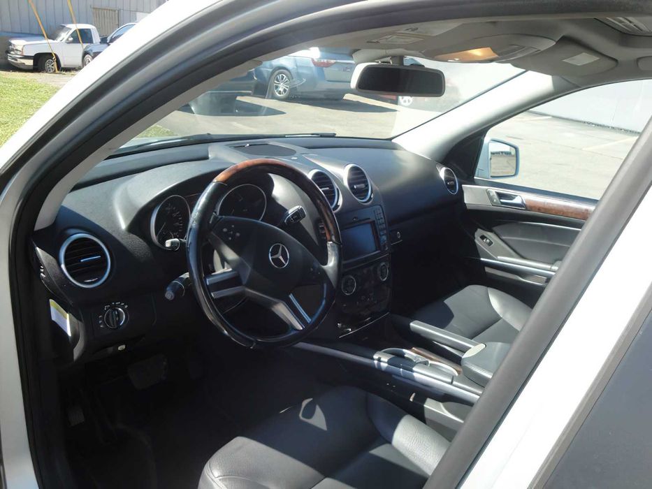 Mercedes-Benz M-Class ML 350 4MATIC      2011