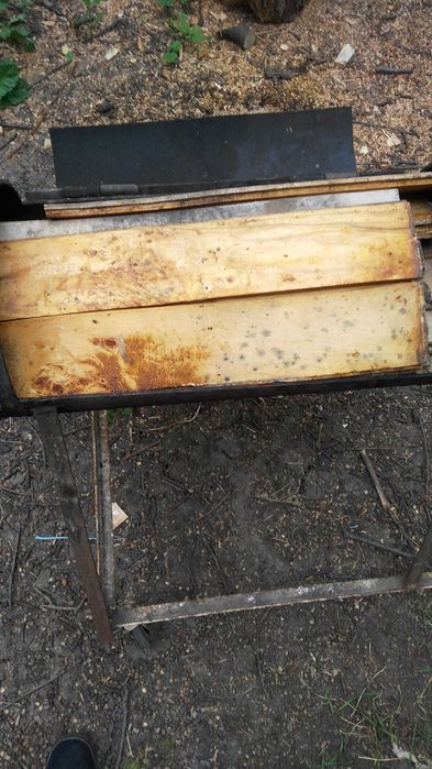 Мангал-коптилка із  металевих труб діаметром 300 мм