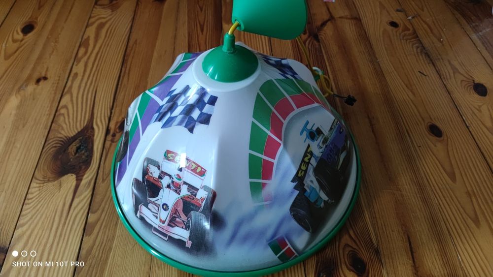 Lampa sufitowa dziecięca samochody