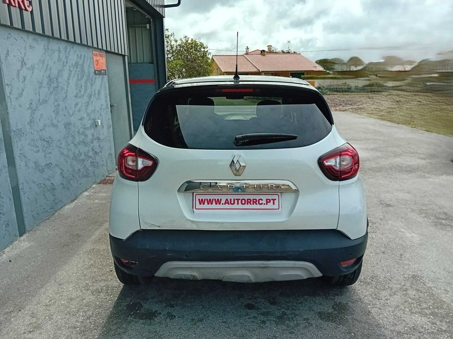 Renault Captur 1.5 dci - Nacional ( pequeno sinistro )