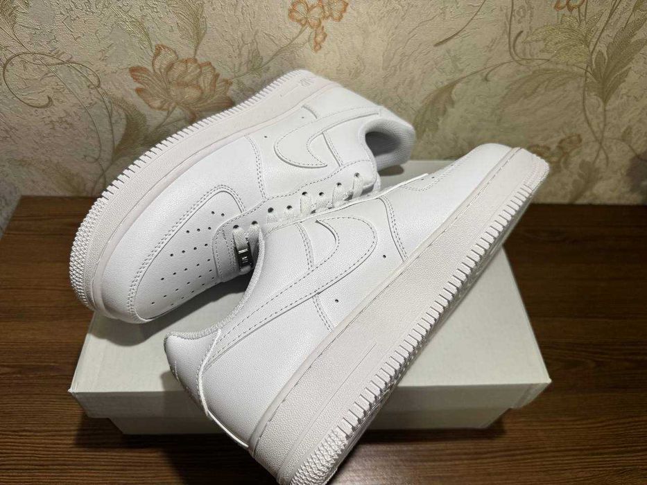 Nike Air Force 1 White