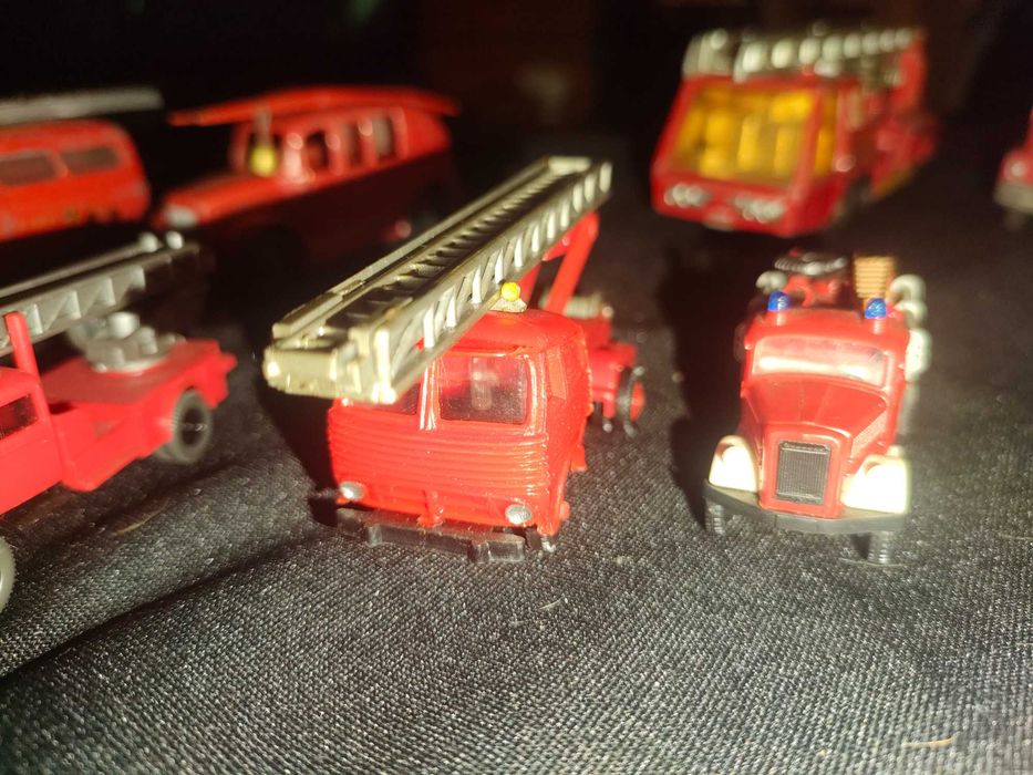 Miniaturas emergência antigas