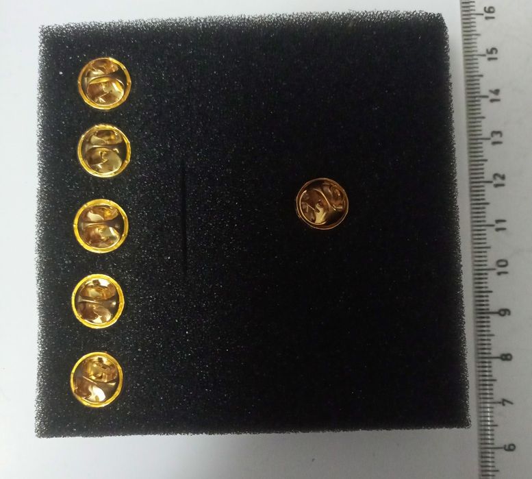 Pin Combadge Star Trek e 5 pips de hierarquia