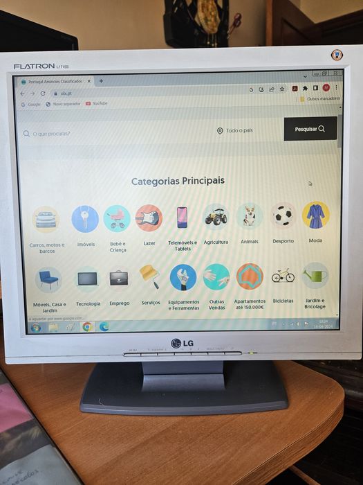 Computer monitor.64284593954818122