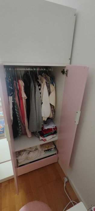 Cama Smastad Ikea - c/ secretária e roupeiro