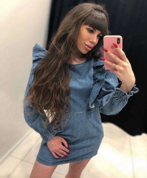 Джинсовое платье мини с акцентными плечами размер S Zara