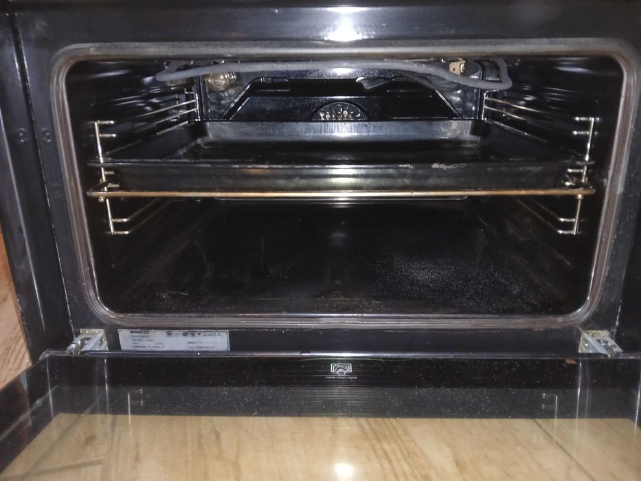 Piekarnik do zabudowy BEKO 60cm x 45cm BEKO OCM 25600 X