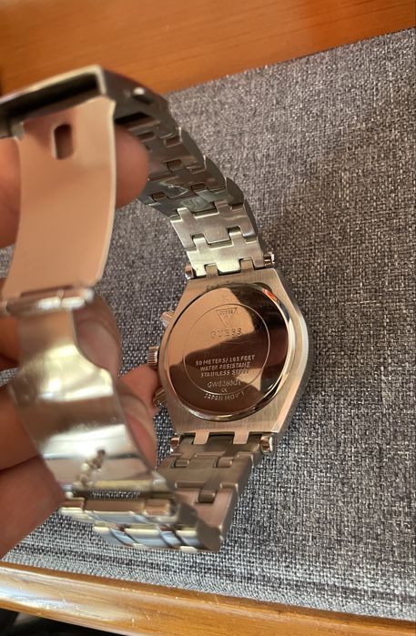 Relogio Guess Continetal