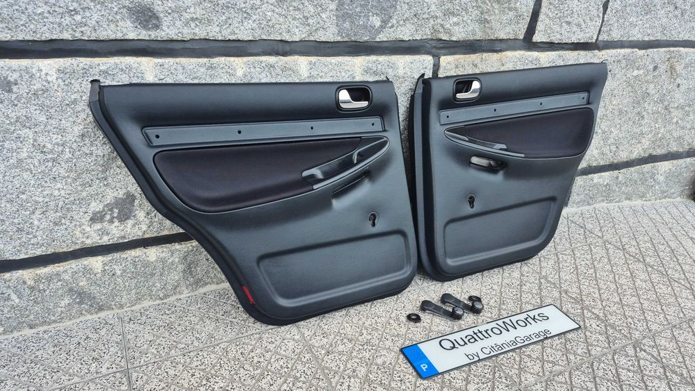 AUDI A4 B5(8D)-Quartelas/Forras Portas traseiras PRETAS ESTOFADAS NOVO