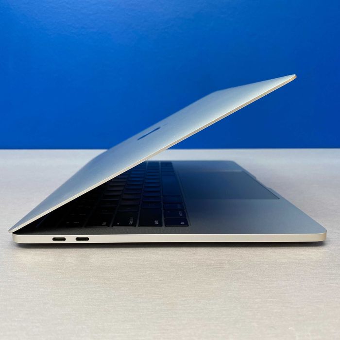 Apple MacBook Pro 13" Touch Bar - A1706 - Mid 2017 (i5/16GB/256GB SSD)