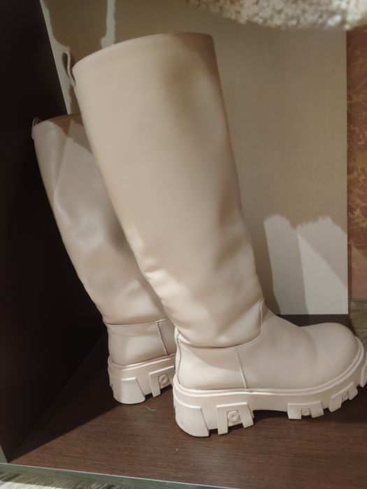 Шкіряні брендові чоботи