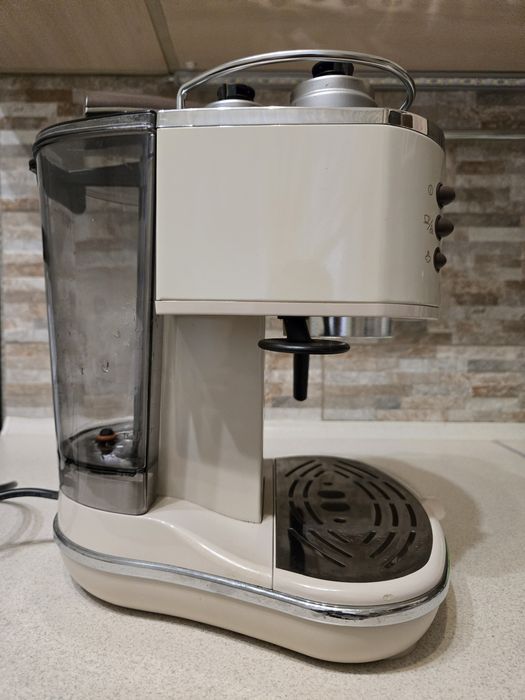 Кавоварка Delonghi Icona Vintage (15bar)