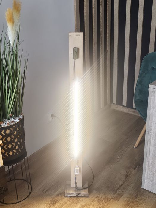 Stojąca drewniana lampa LED