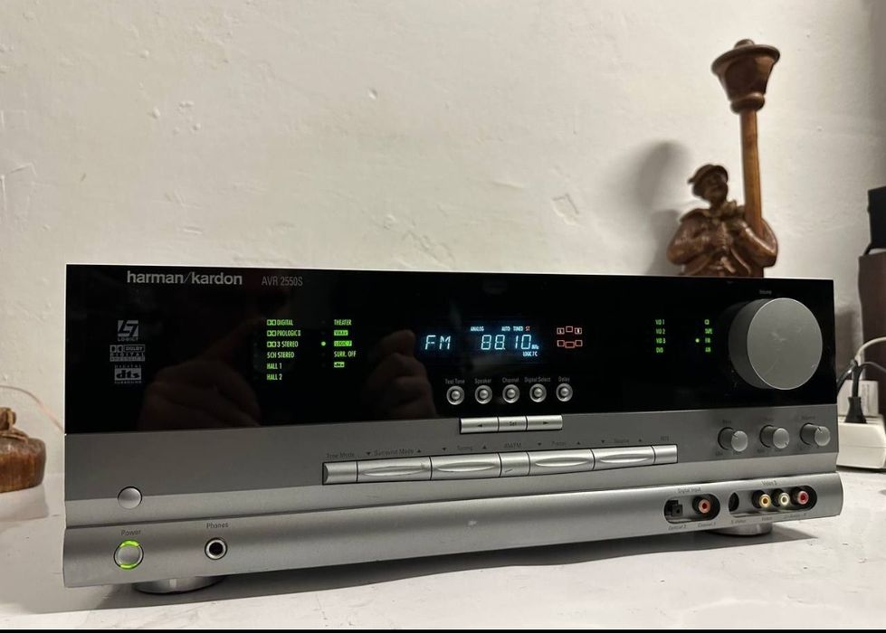 5.1 AVR Amplituner Harman Kardon AVR 2550