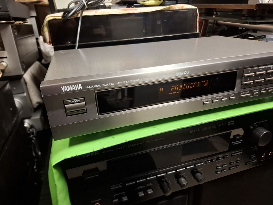 Tuner Yamaha TX-492RDS