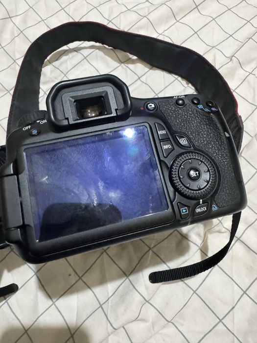 Canon EOS 60D + EFS18-135mm 1:3.5-5.6