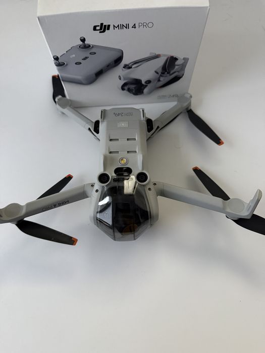 Dron DJI Mini 4 Pro