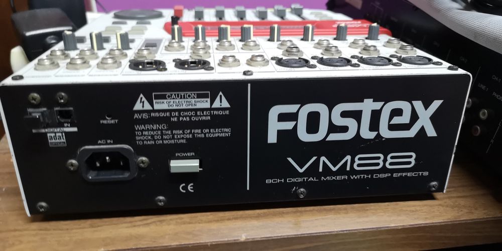 Mesa mistura Fostex VM 88