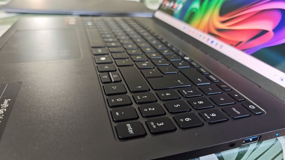 Portátil Acer Swift 16 AI - C/ GARANTIA