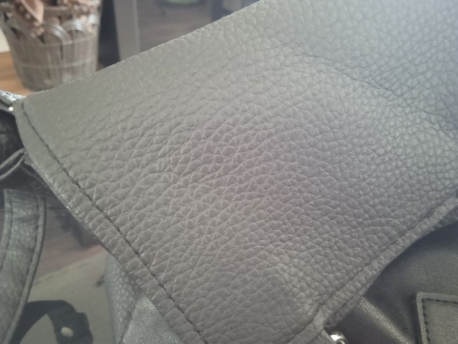 Czarna torebka damska