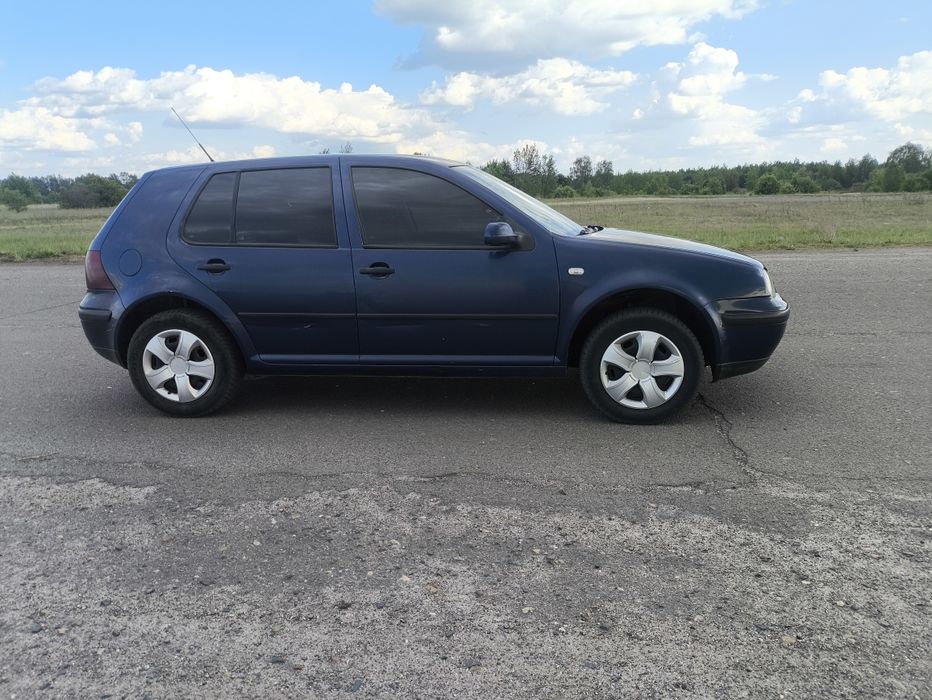 Гольф4 1.4 бензин 2003 рік