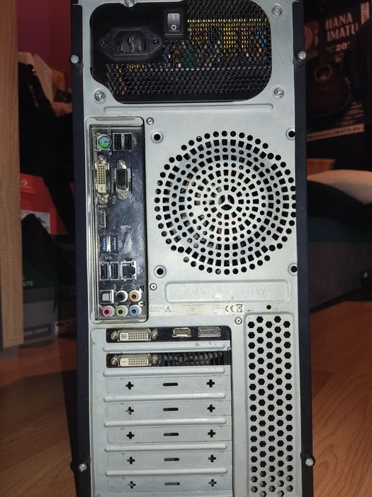 [Rezerwacja] Komputer stacjonarny AMD A8‑6600K, 8GB RAM, Radeon R7 200