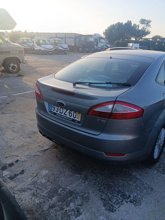 Ford mondeo conservado