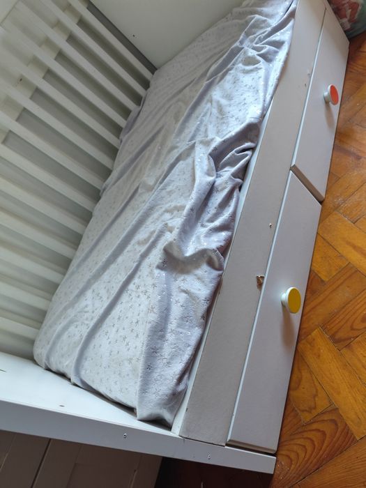 Berço com 2 gavetas